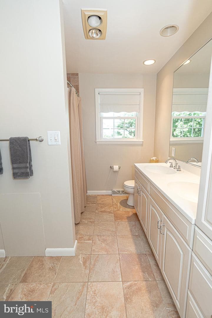 3515 Harrowgate Road photo 39