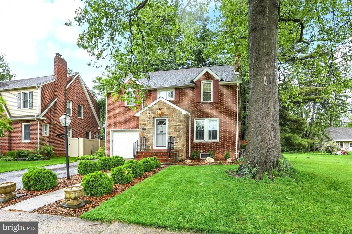 111 N Vernon Street photo 1