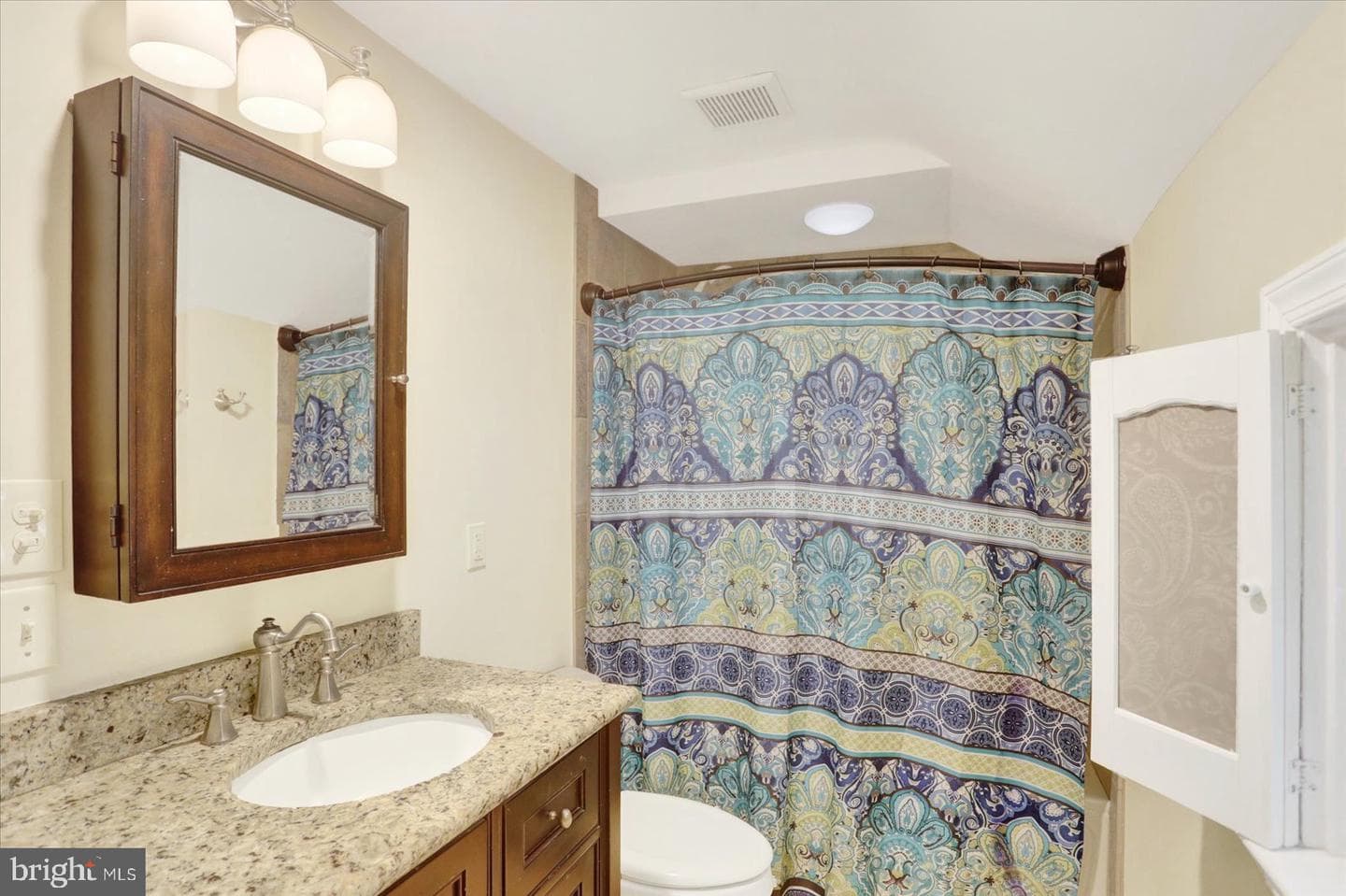 111 N Vernon Street photo 21