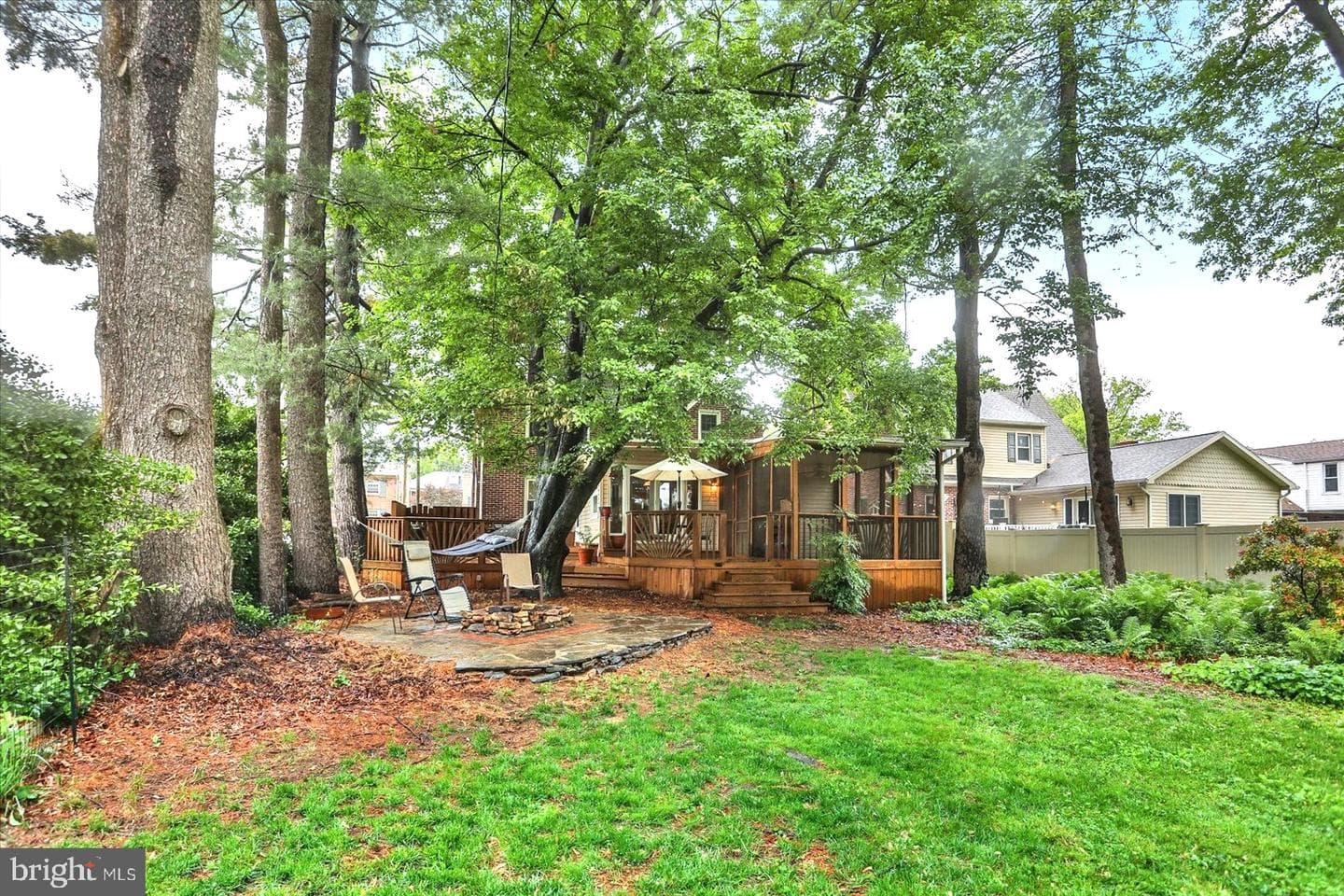 111 N Vernon Street photo 23