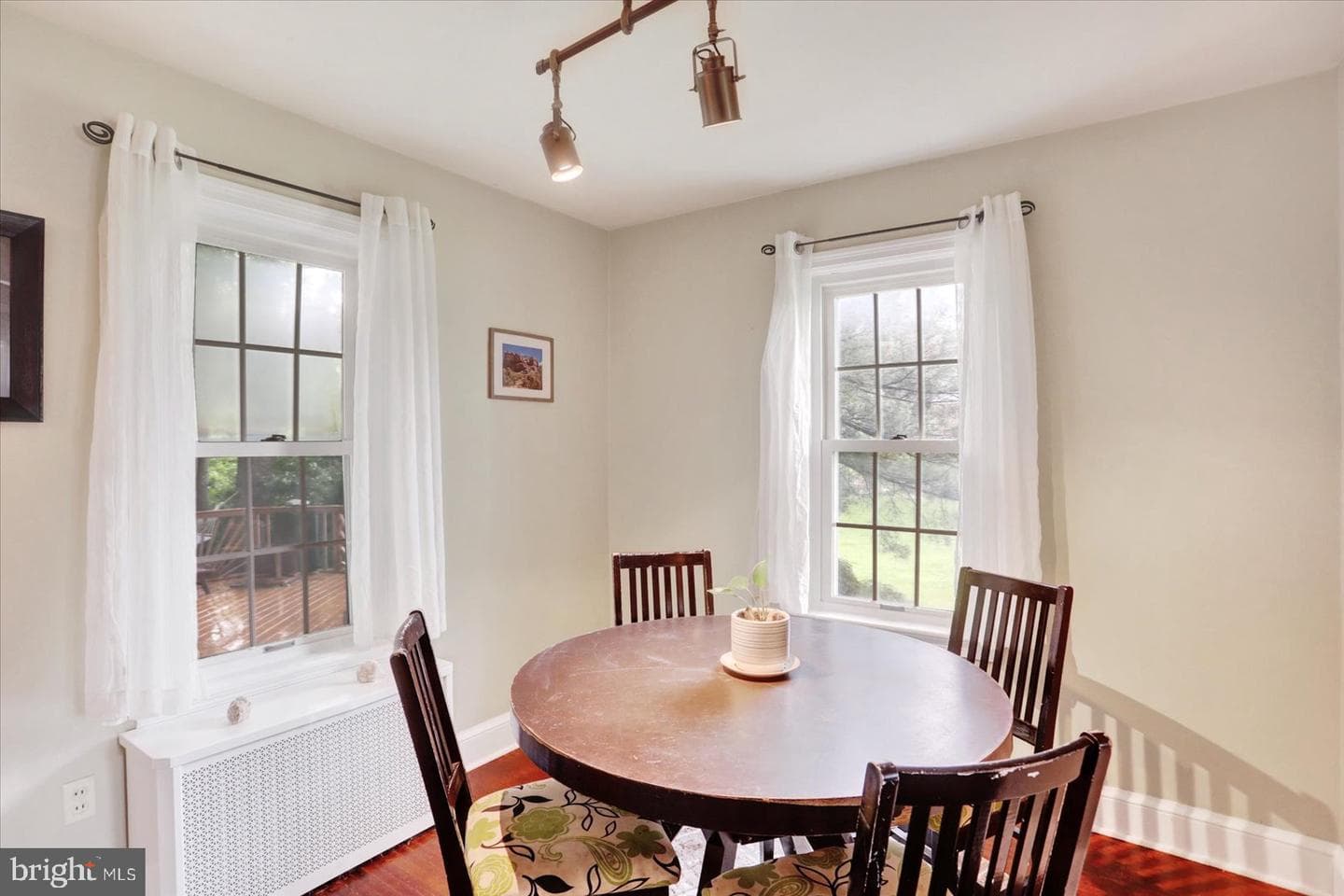 111 N Vernon Street photo 5