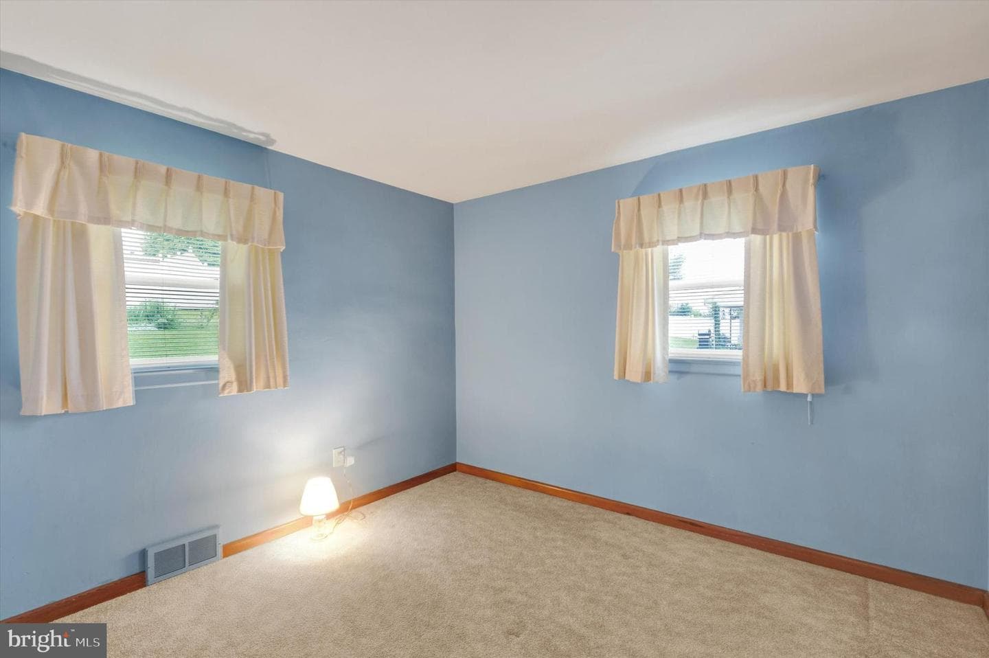 374 E Maple Street photo 10