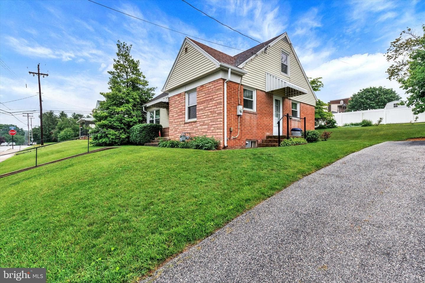 374 E Maple Street photo 19