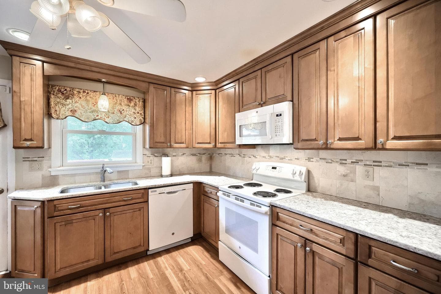 1840 Lilac Road photo 16