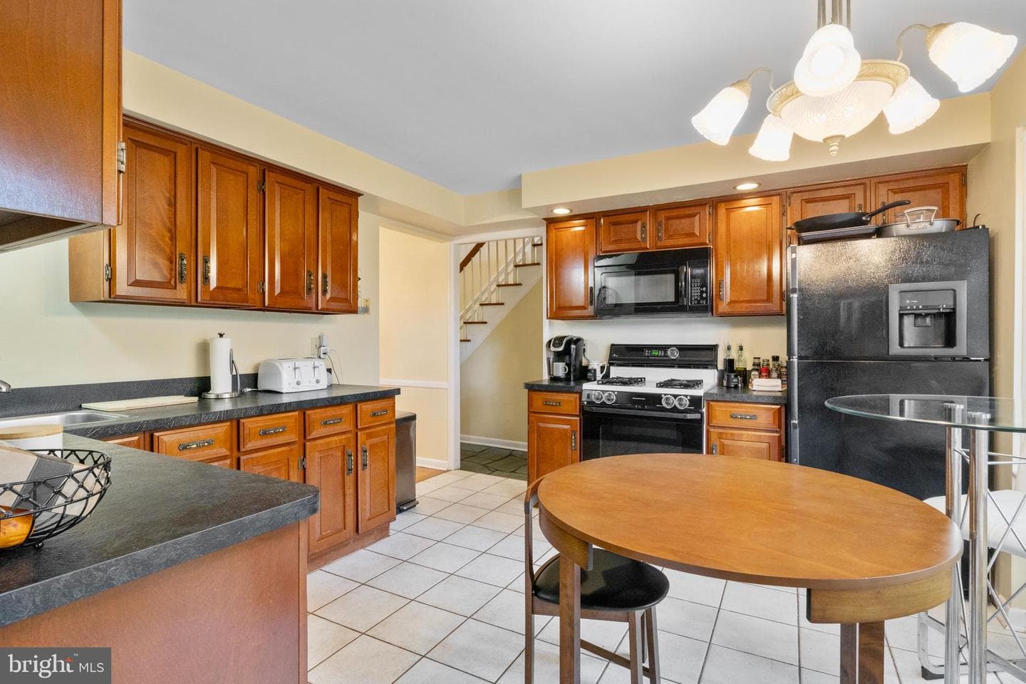2648 Cambridge Road photo 9