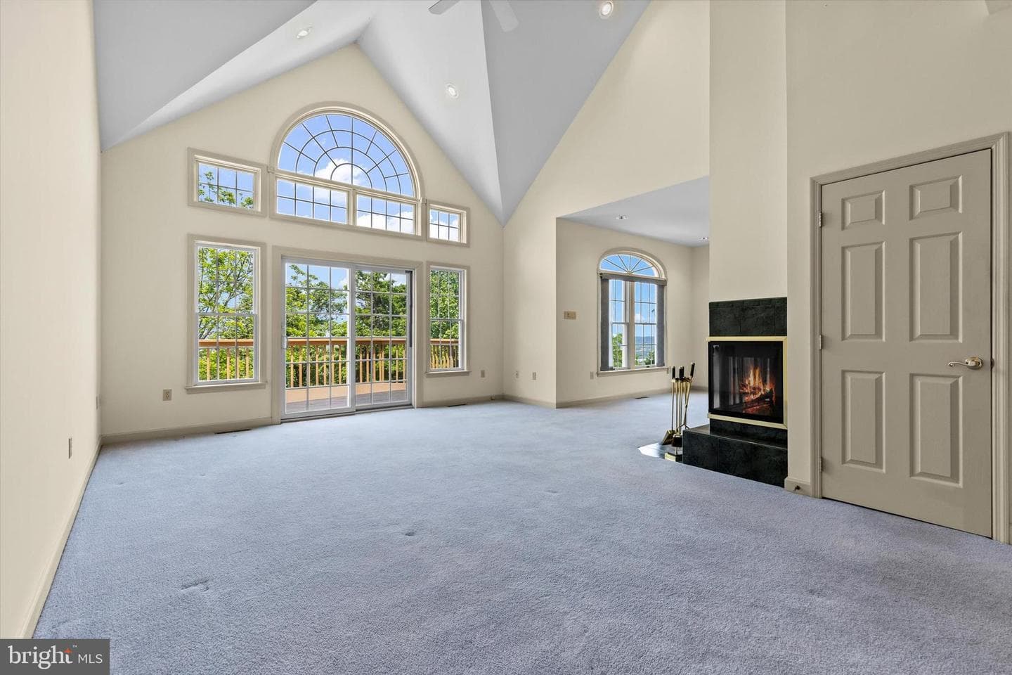 269 Willis Road photo 22