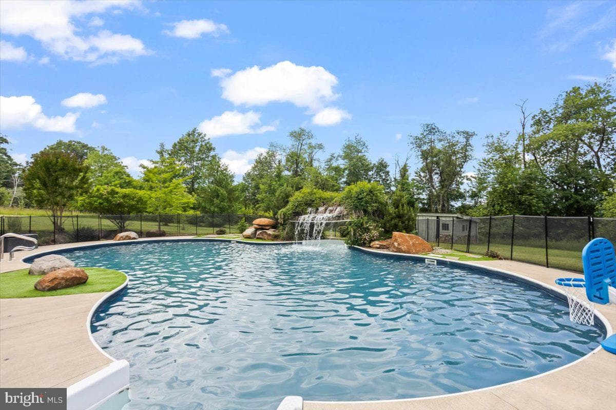 77 Big Oak Road photo 3