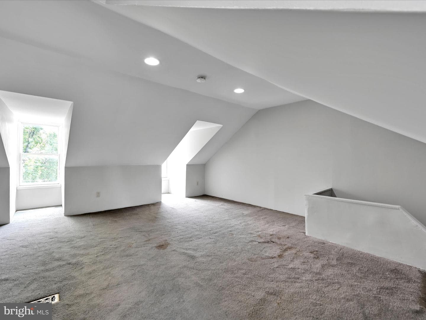 871 E Market Street photo 26