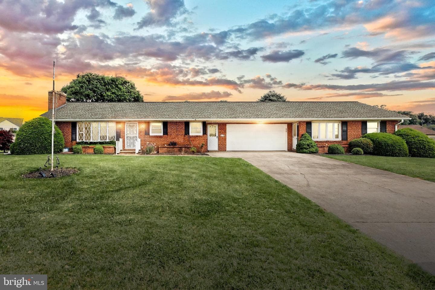 406 Campbell Road photo 2