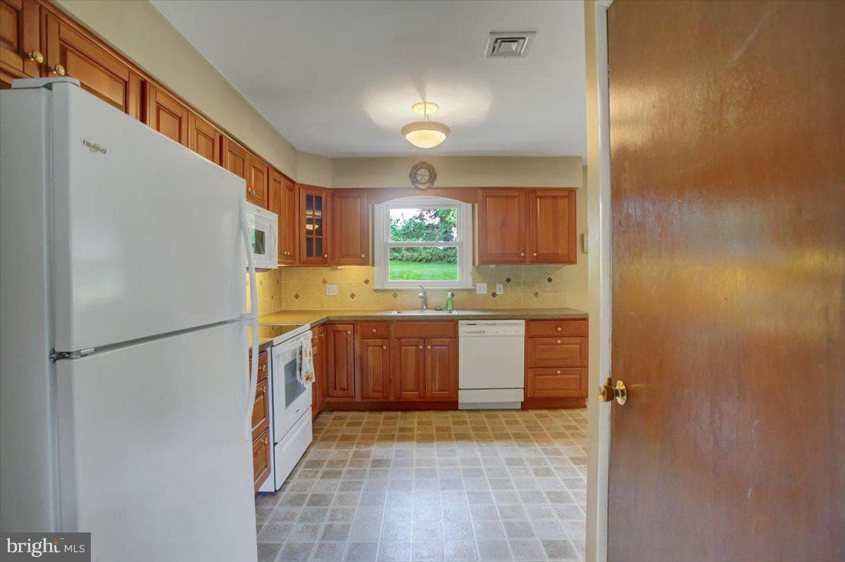 110 Bunker Hill Road photo 11