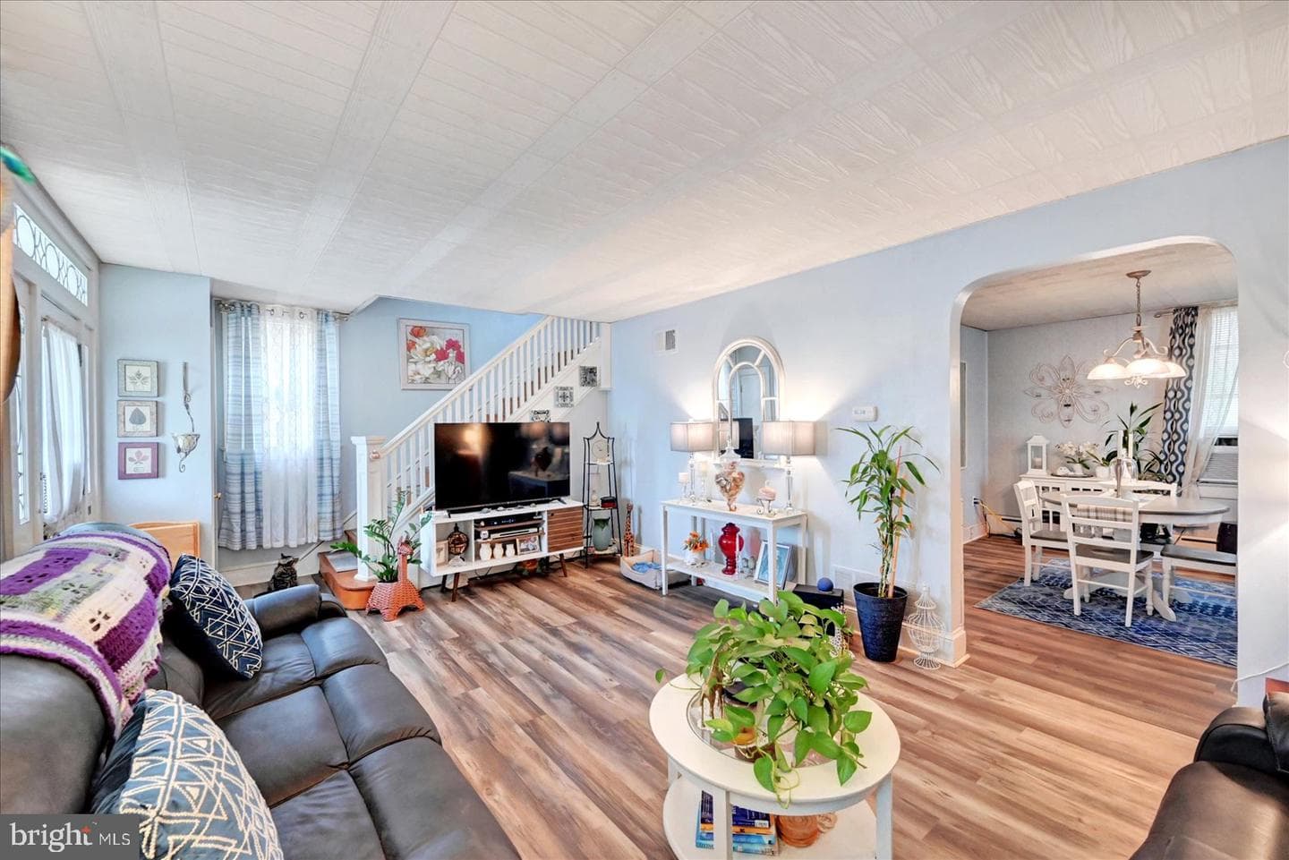 1350 W King Street photo 5