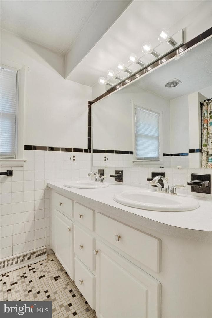 716 Hillcrest Road photo 18