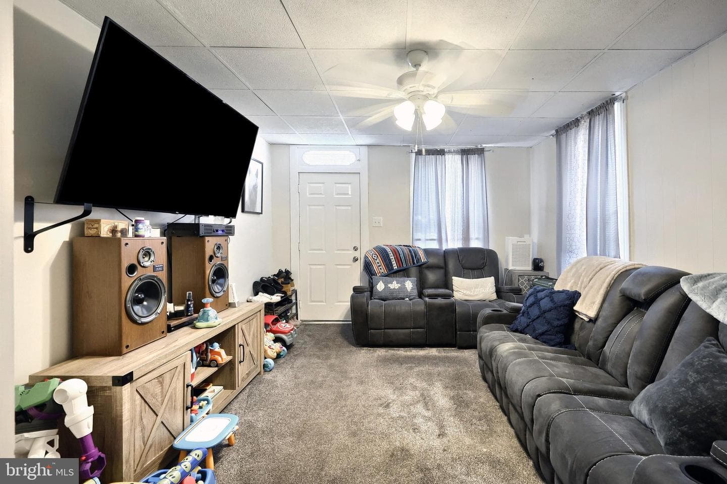 129 S Pleasant Street photo 7
