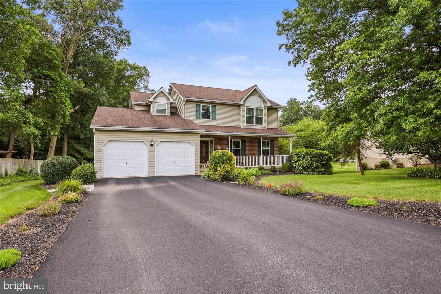 127 Hershey Circle photo 2