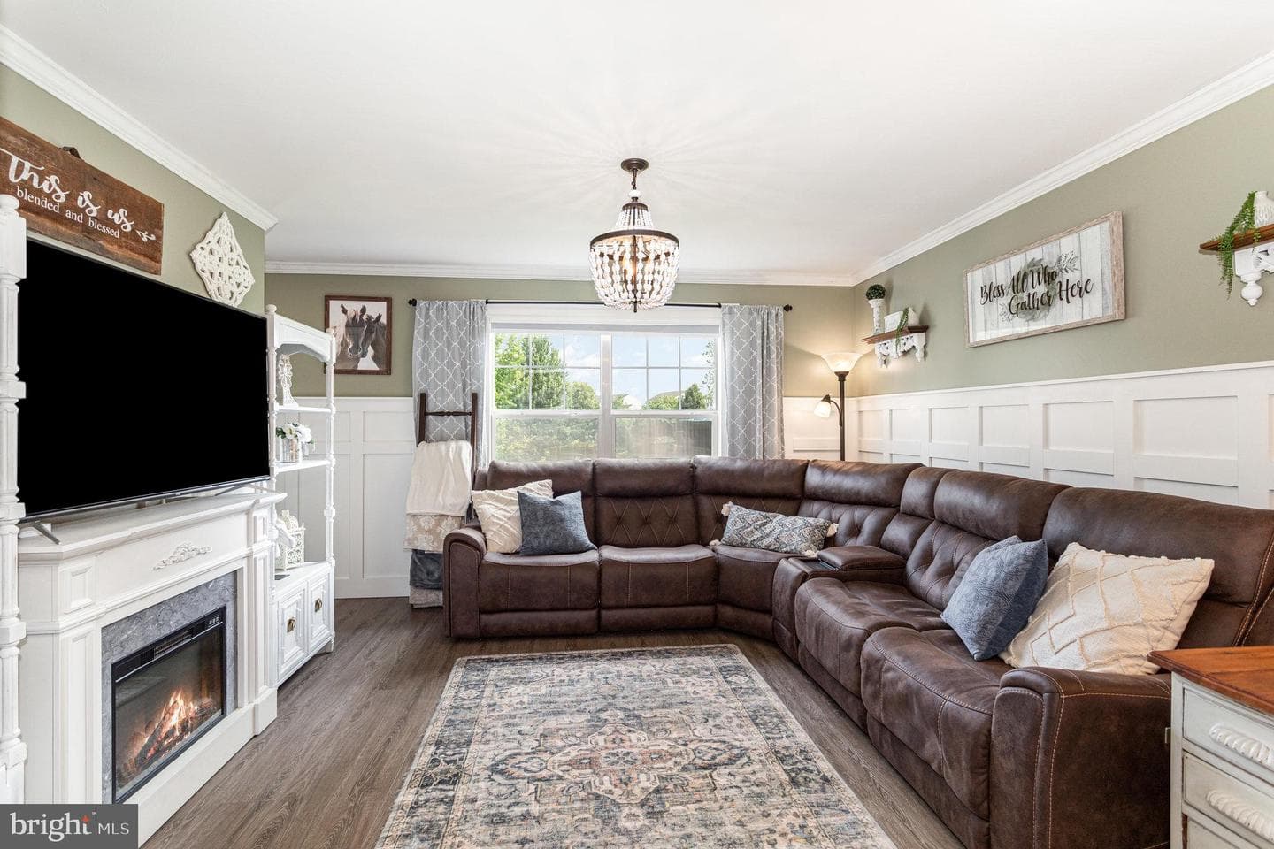 3143 Jayne Lane photo 3