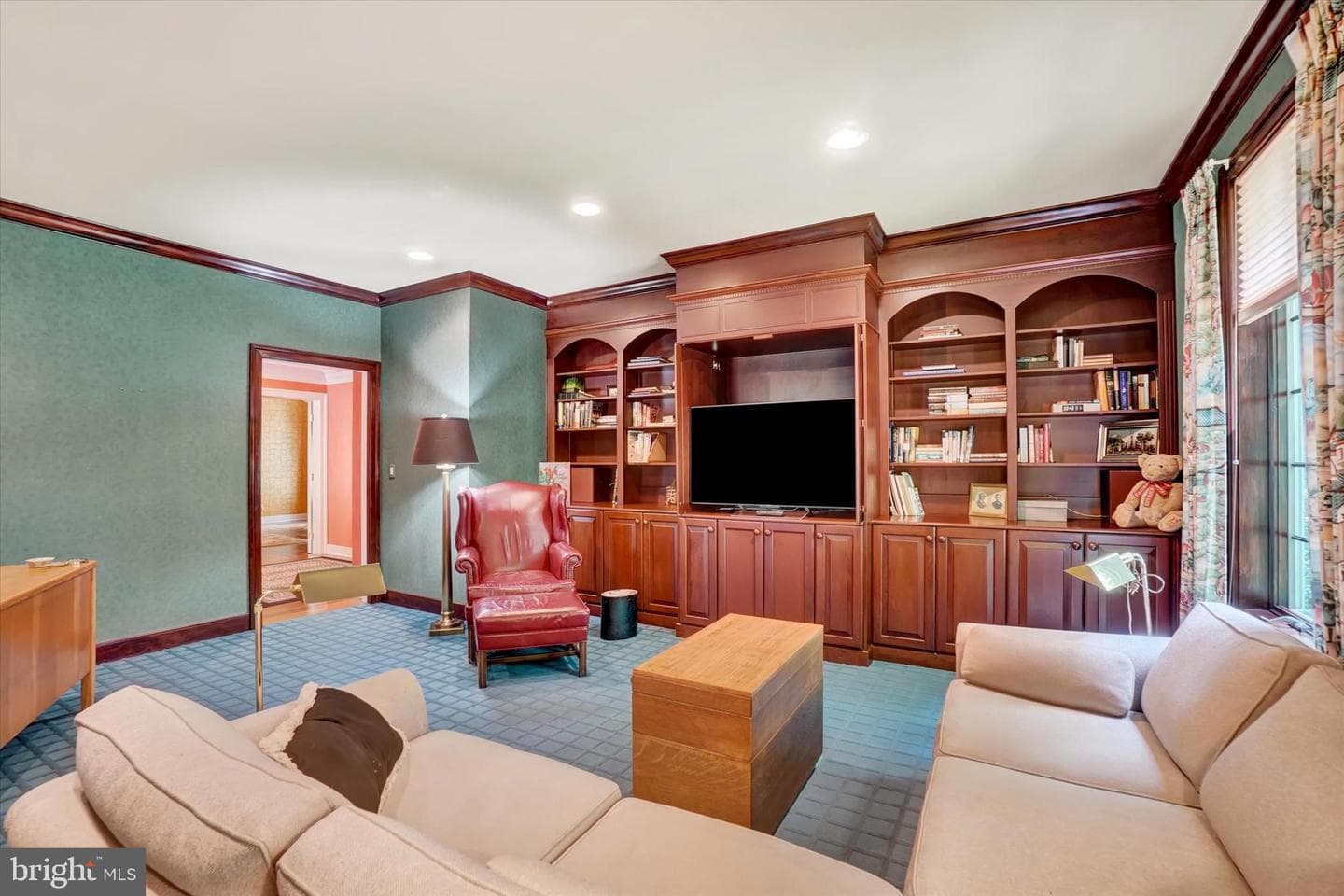 2086 Rosewood Lane photo 32