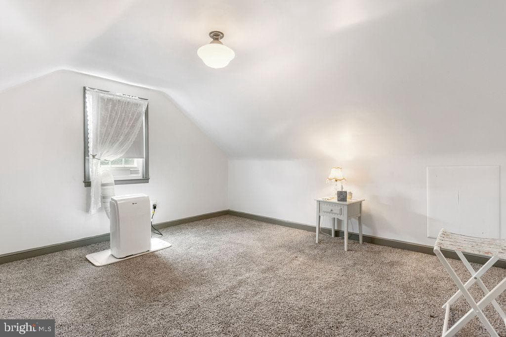 401 N Forrest Street photo 23