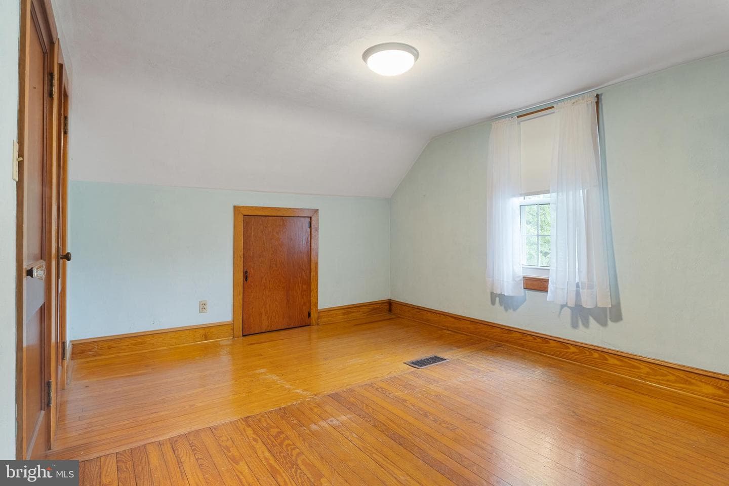 432 N Market Street photo 22