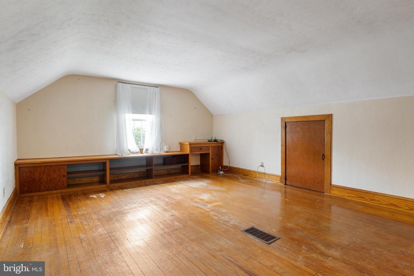 432 N Market Street photo 24