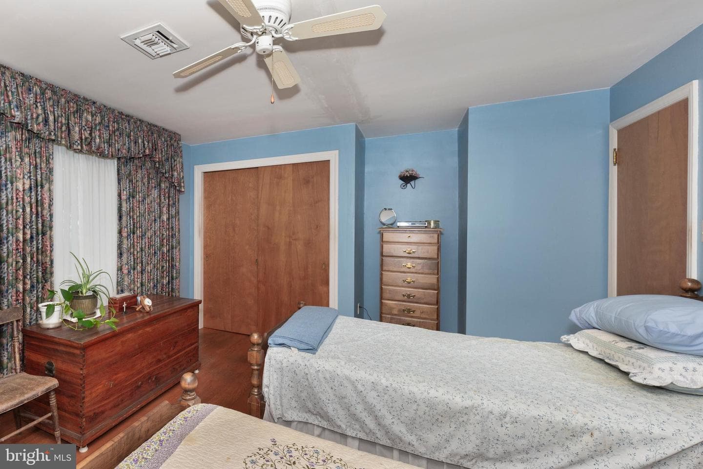 64 Hillcrest Drive photo 28