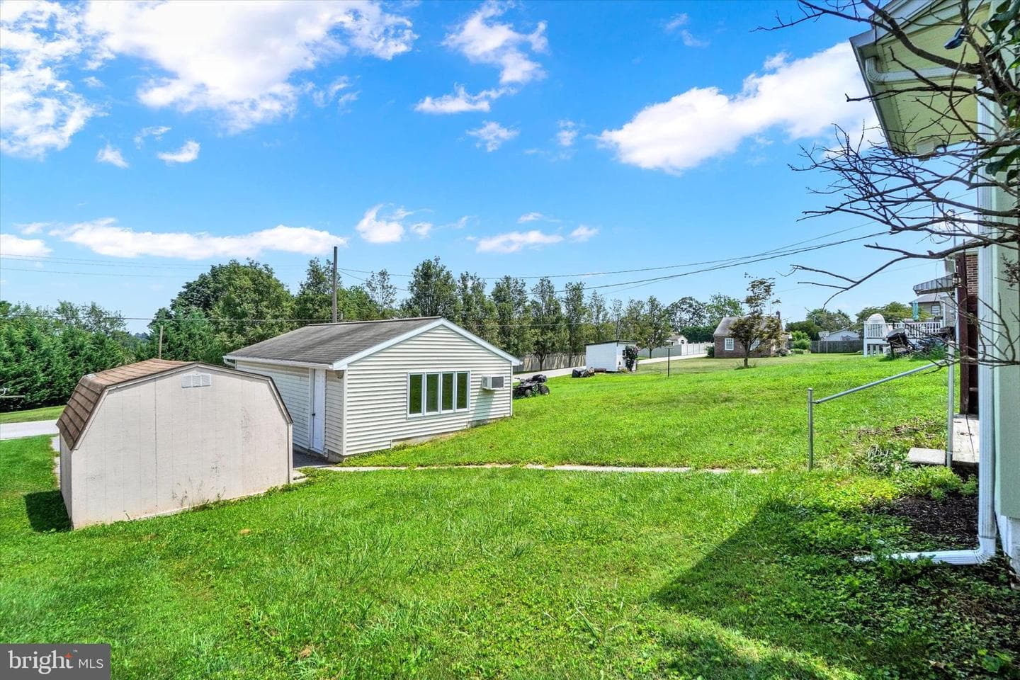 441 W Maple Street photo 15
