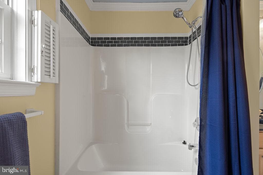 376 Wilson Avenue photo 55