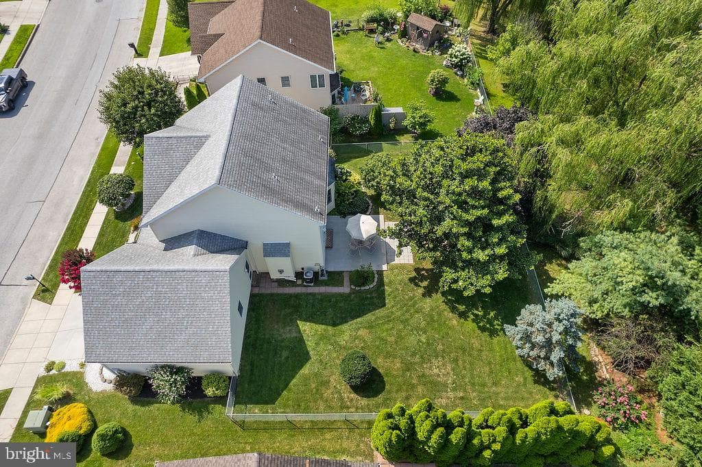 376 Wilson Avenue photo 6