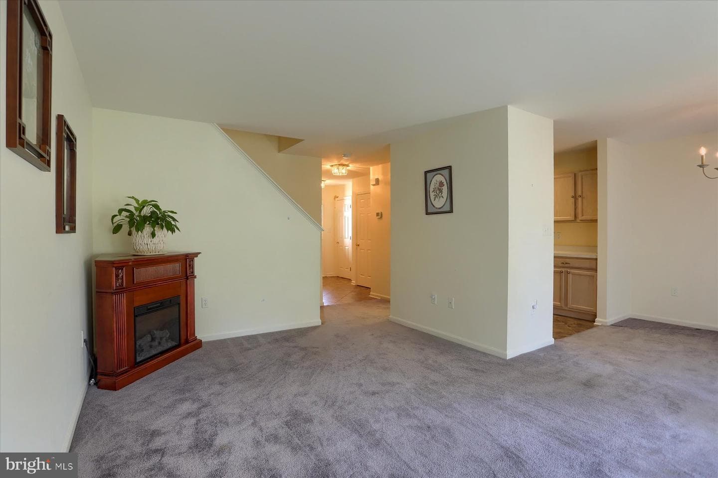 10 Fargreen Court photo 9