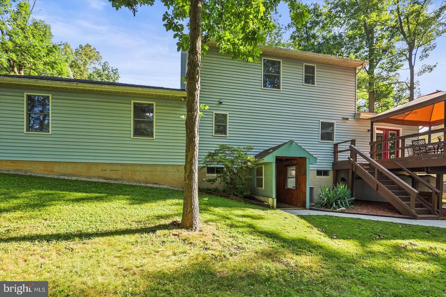 141 Windsor Court photo 48