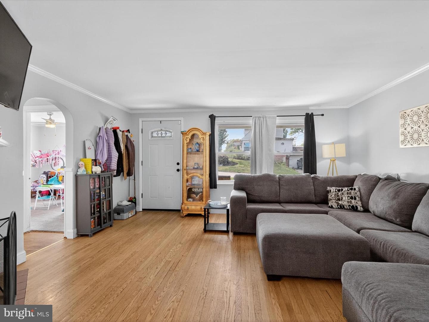 1345 Hill Street photo 5