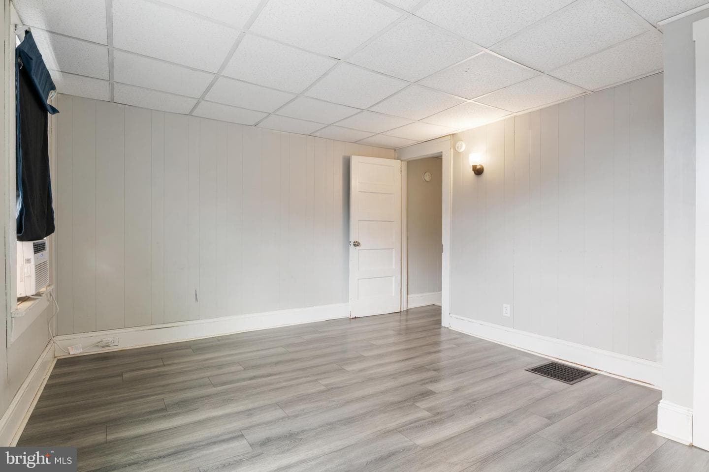533 Vander Avenue photo 16