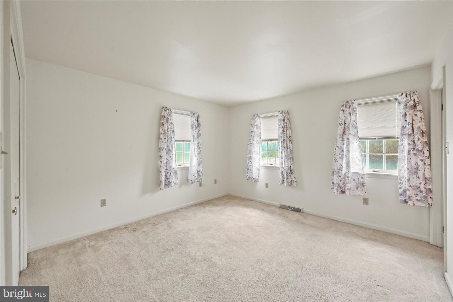 215 Wyntre Brooke Drive #1 photo 20