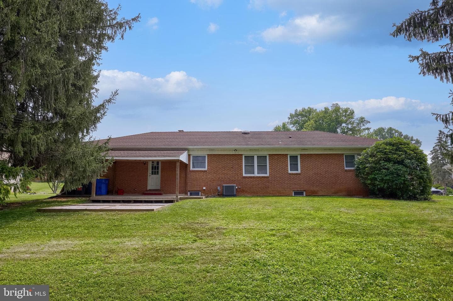 101 Lynbrook Drive N photo 29