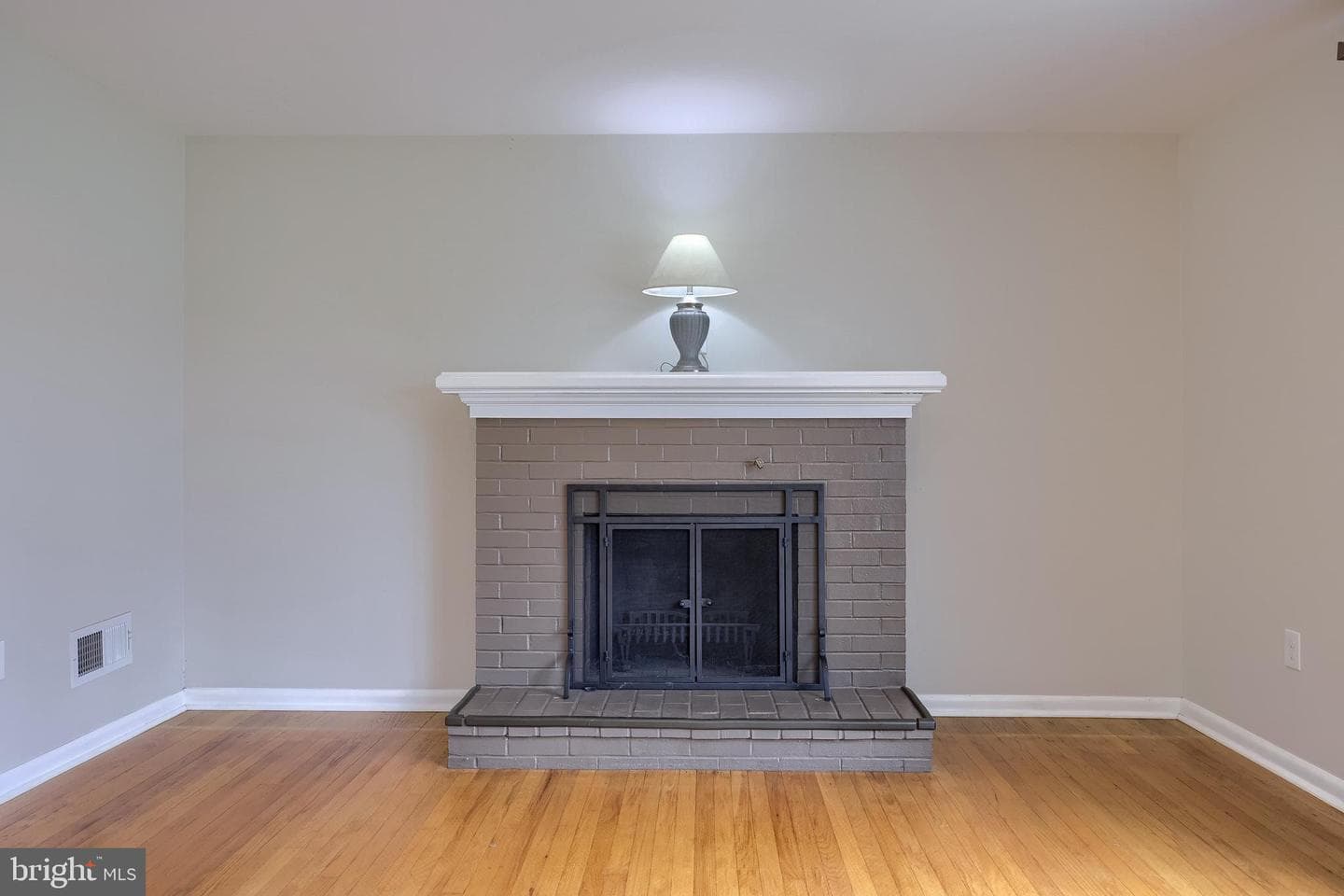 101 Lynbrook Drive N photo 7