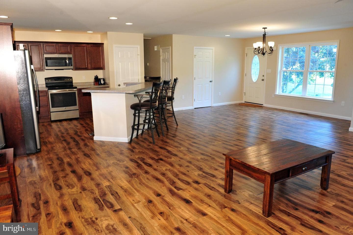 330 Cragmoor Road photo 4
