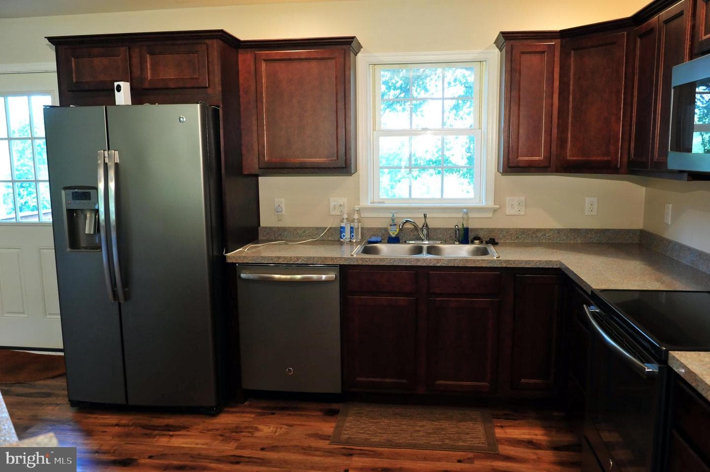 330 Cragmoor Road photo 6