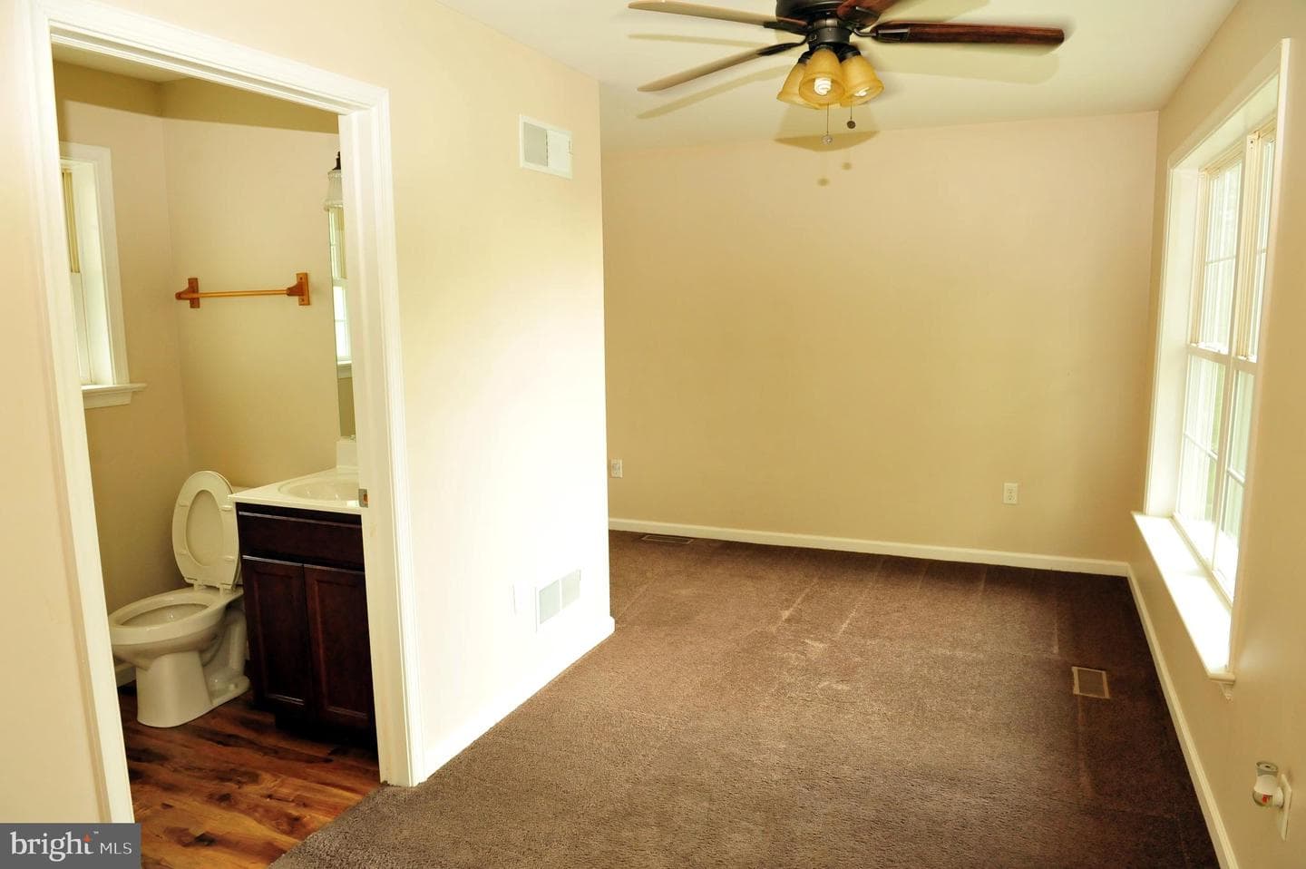 330 Cragmoor Road photo 9
