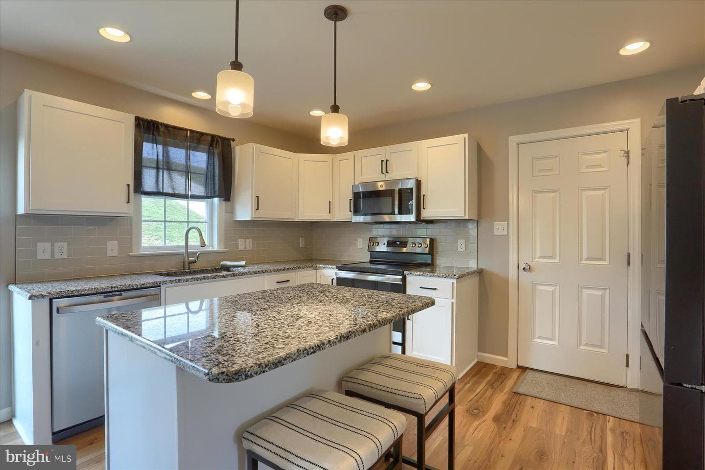 626 Rishel Drive photo 12