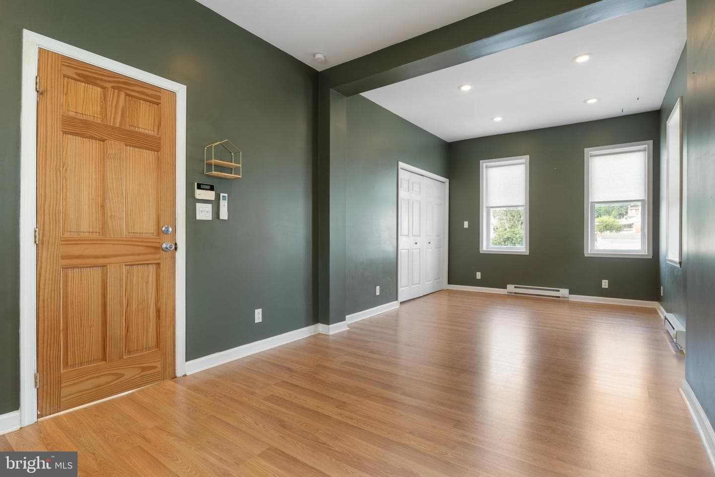 1211 N George Street photo 15