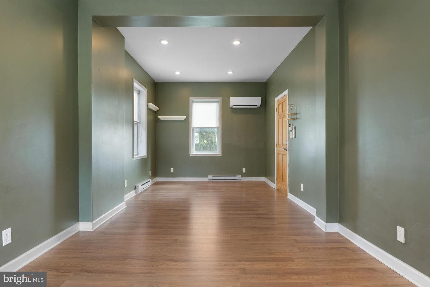 1211 N George Street photo 16