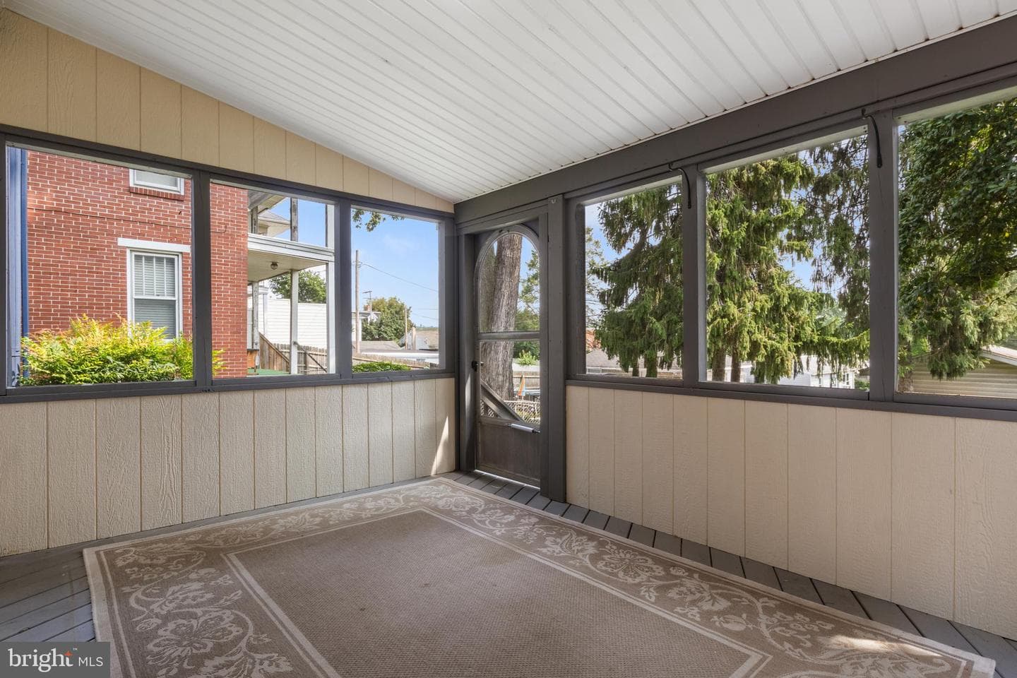 1211 N George Street photo 28