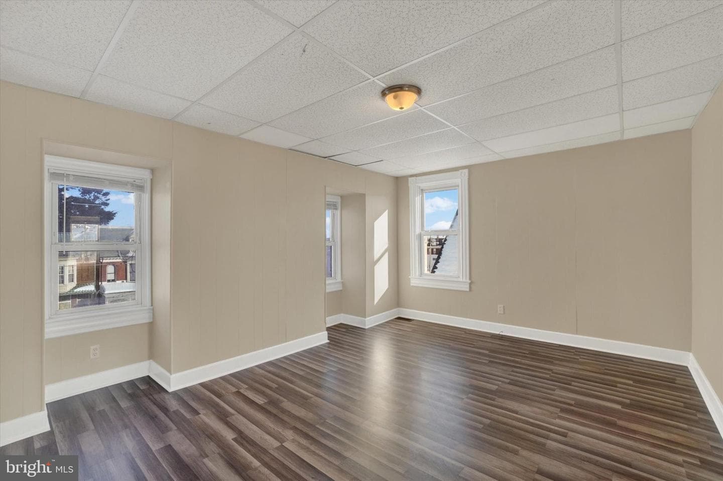 1420 W Market Street photo 23