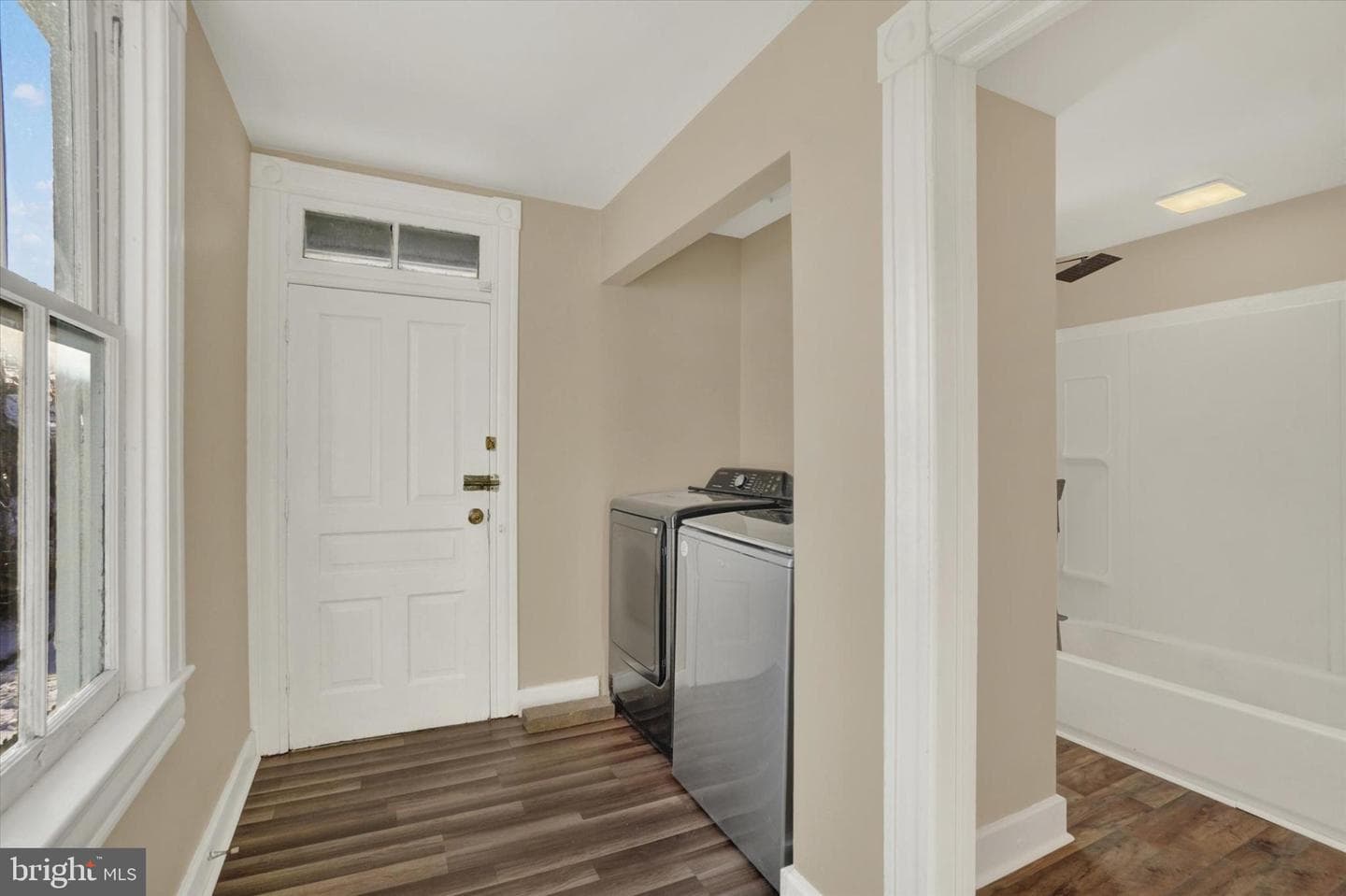 1420 W Market Street photo 28