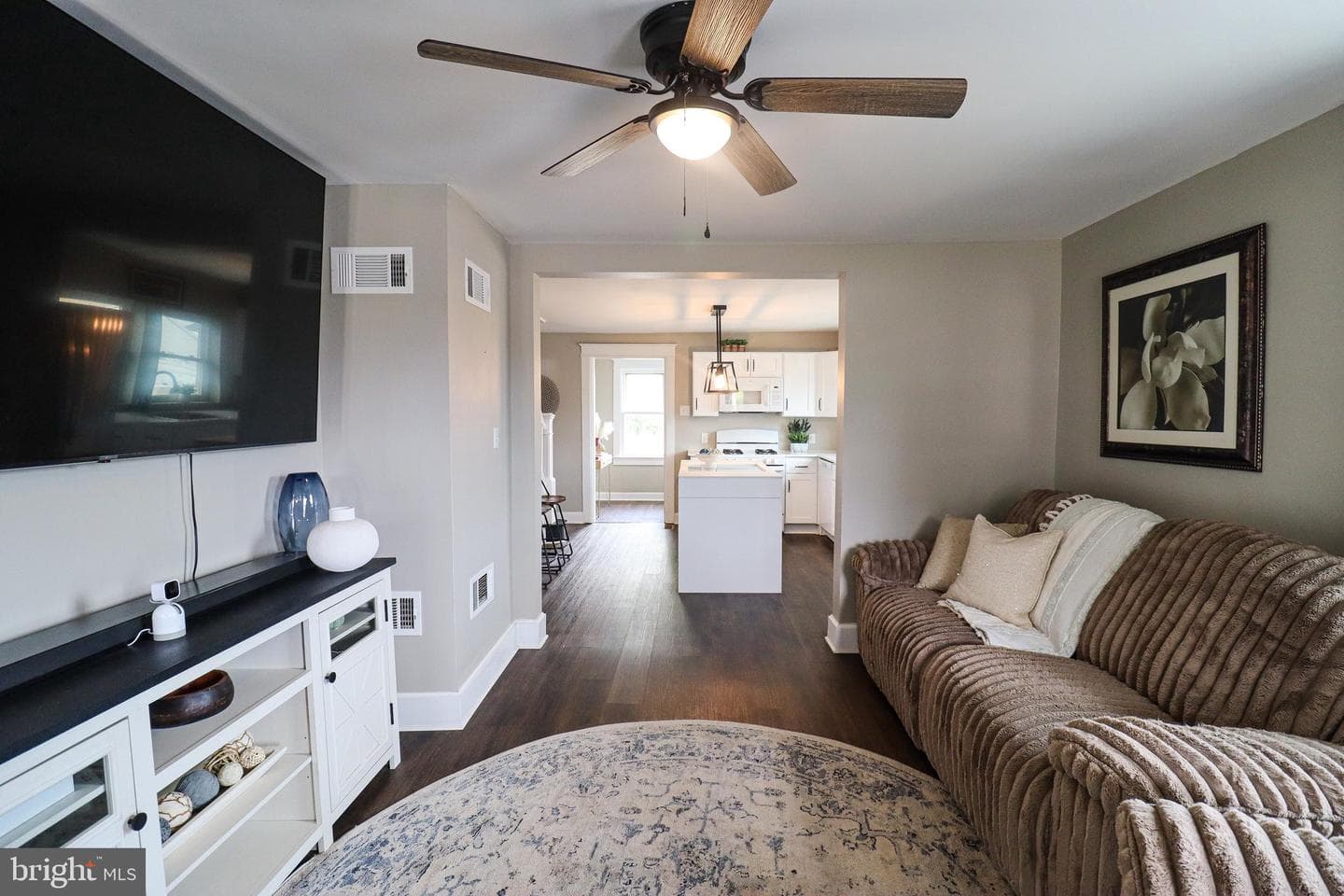 2219 Sunset Lane photo 8