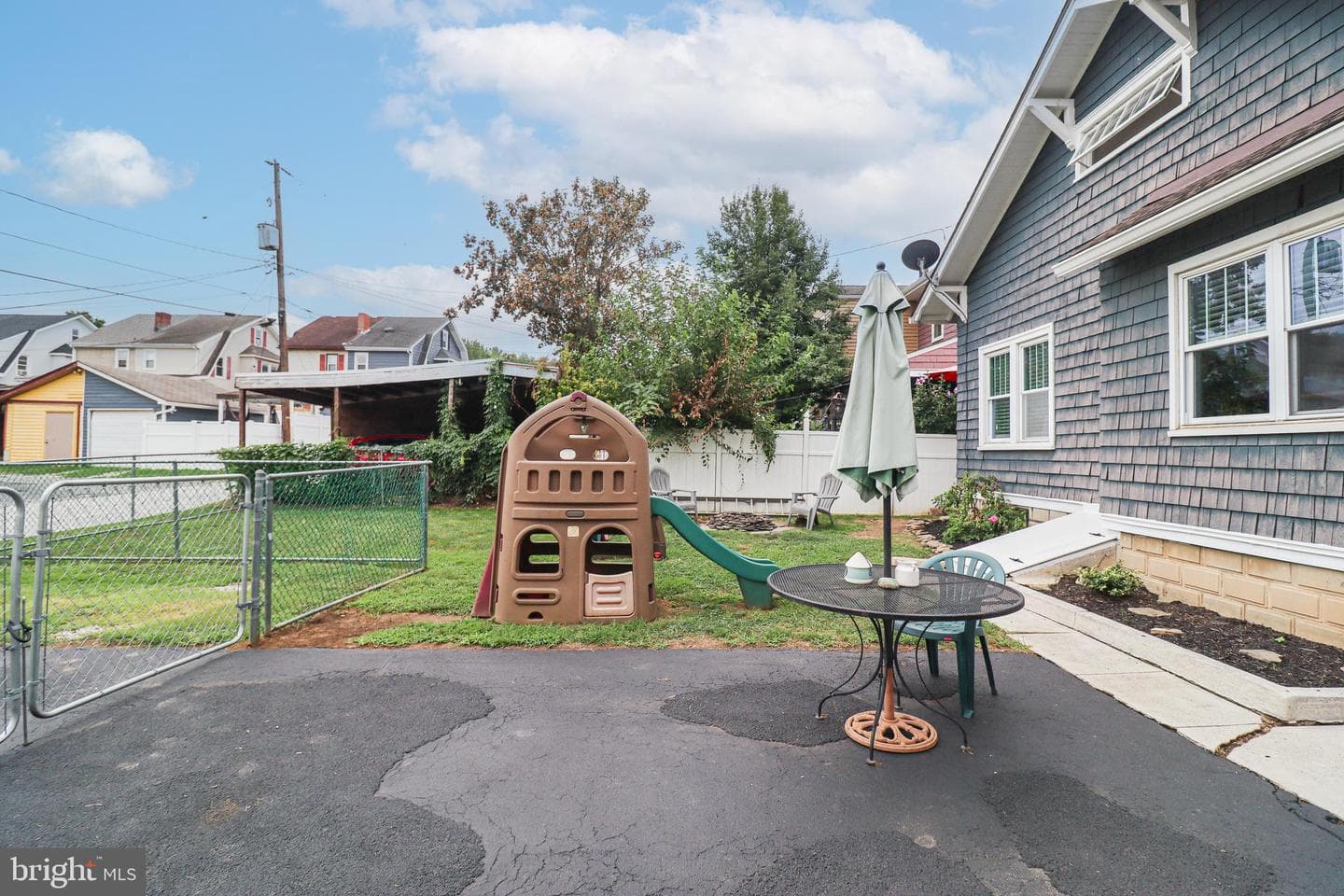639 Dallas Street photo 23