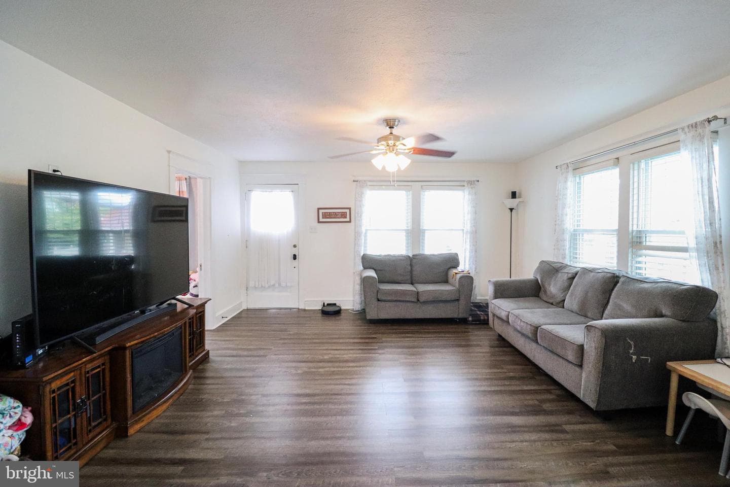 639 Dallas Street photo 5
