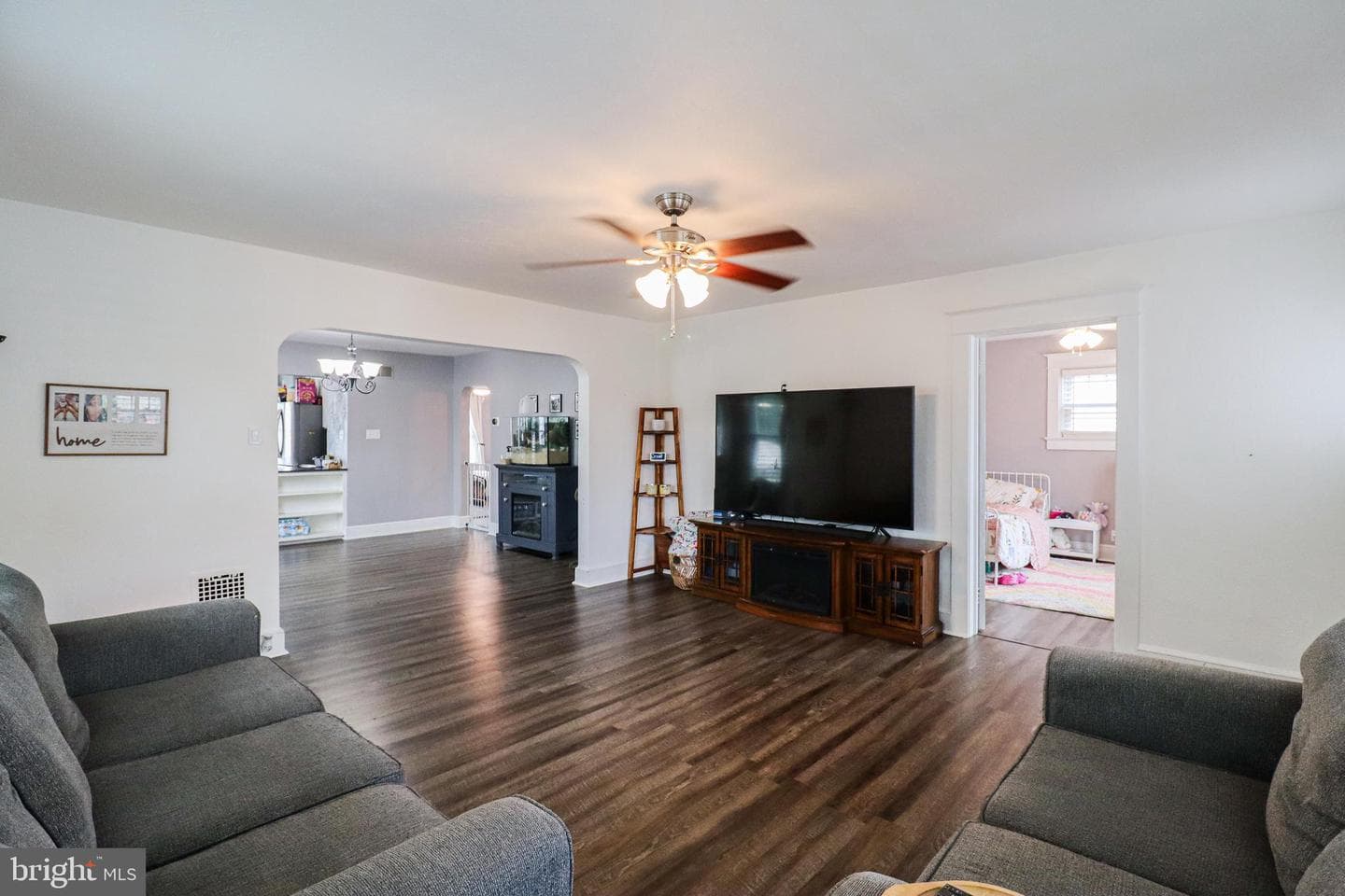 639 Dallas Street photo 6