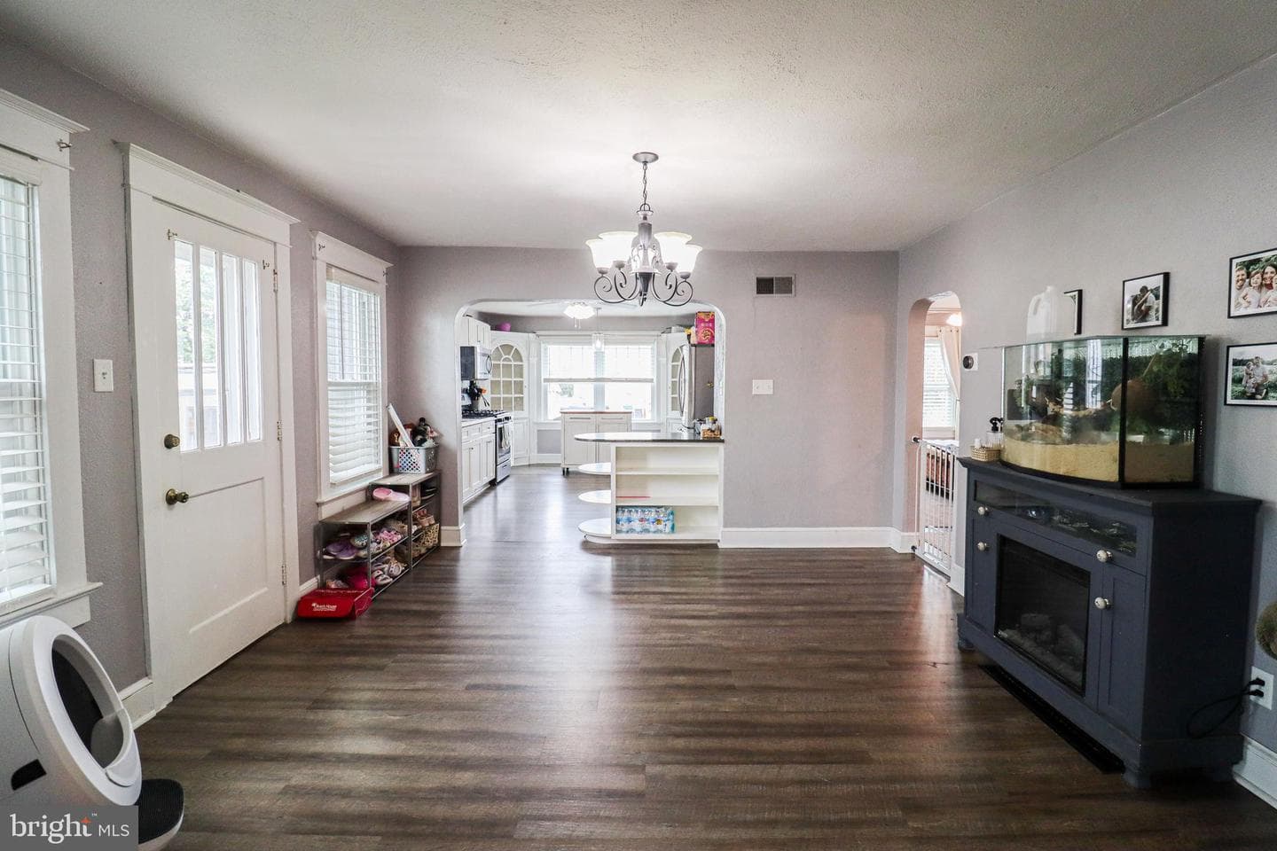 639 Dallas Street photo 8