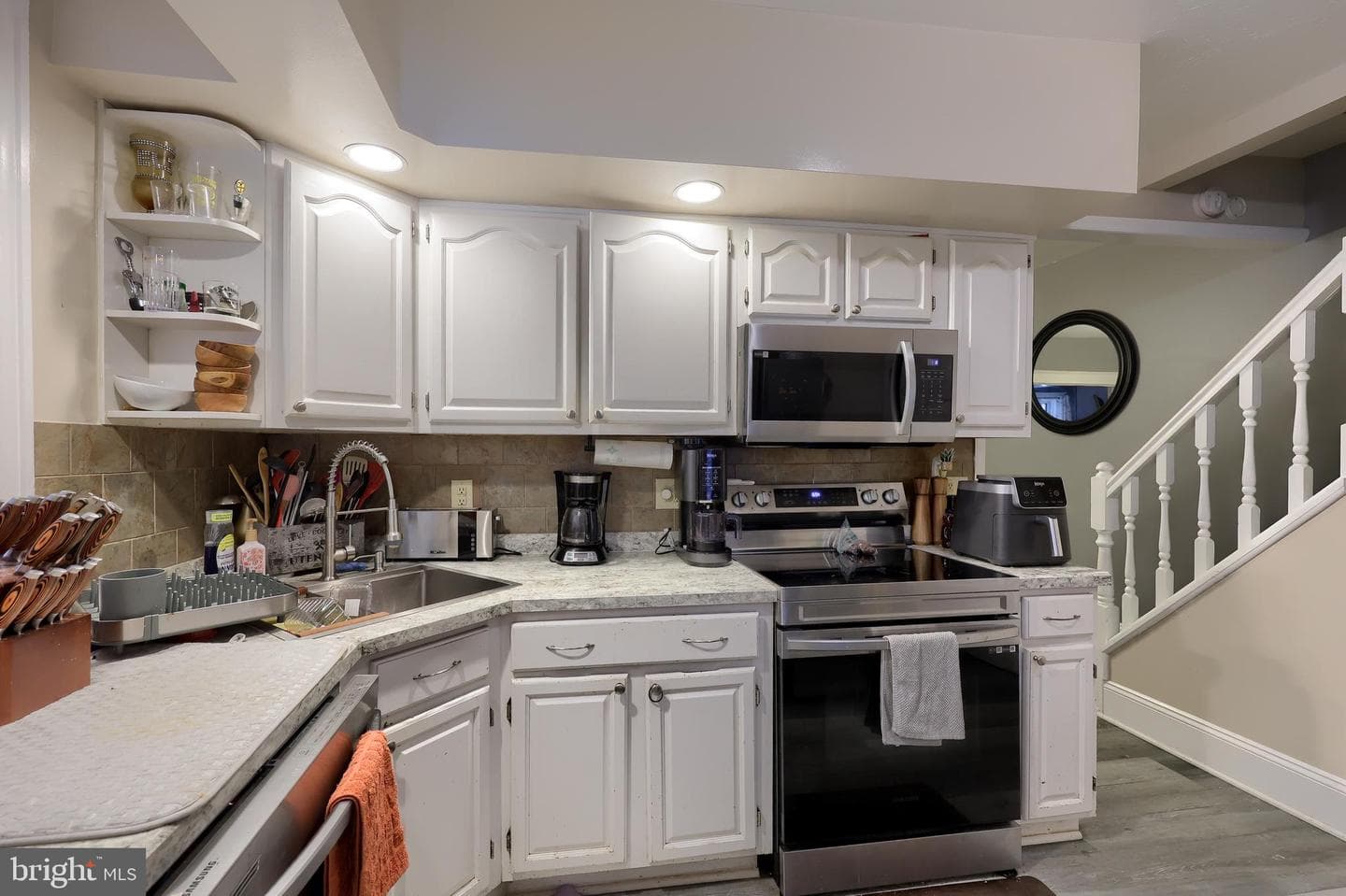 1105 W Princess Street photo 15