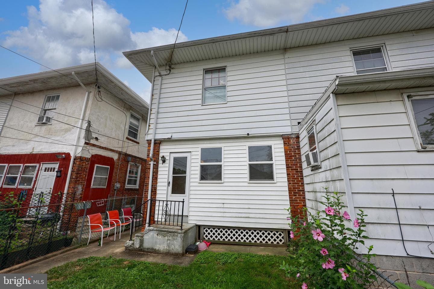 1105 W Princess Street photo 26